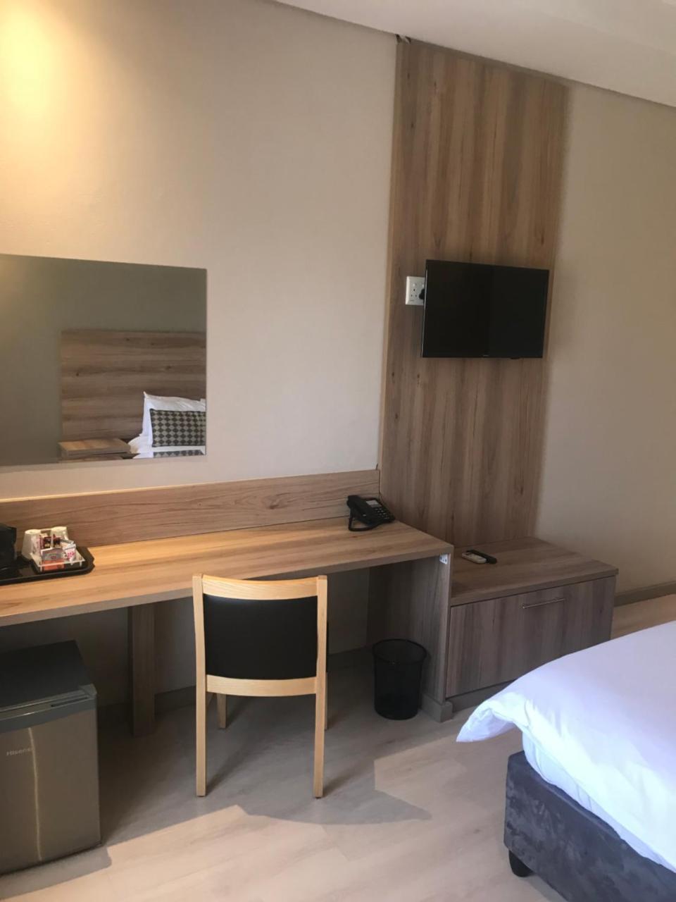 Regal Inn Hotel Midrand Zewnętrze zdjęcie